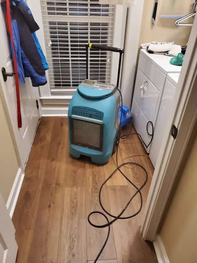 Commercial dehumidifier deployed for Crawl Space Restoration in Mineola